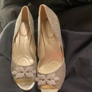 Bandolino Gold Peep-Toe Heels